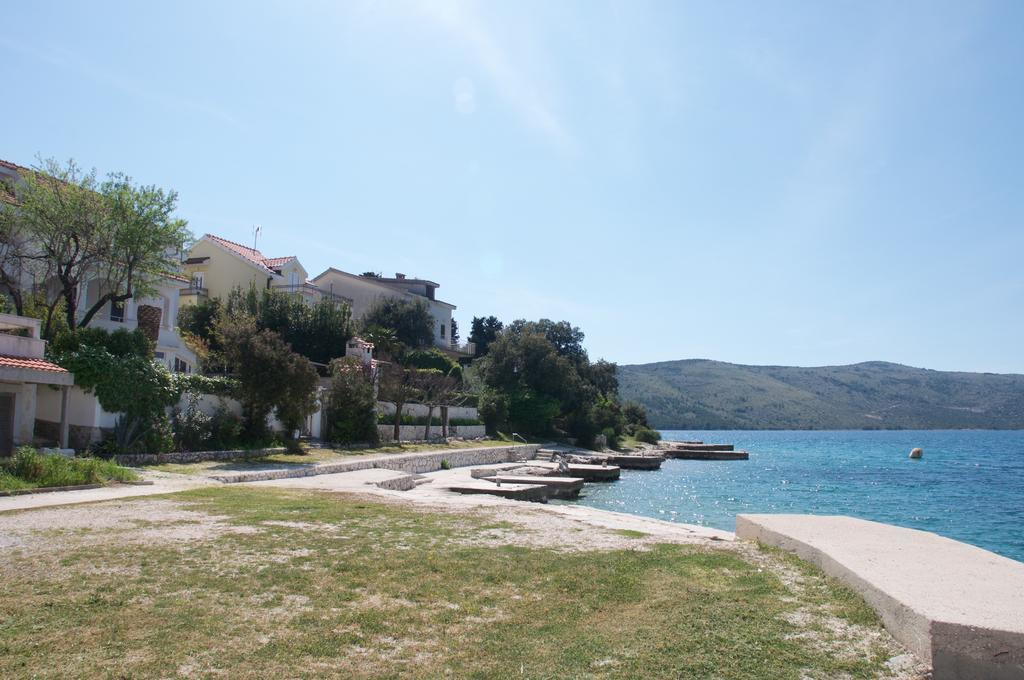 Arka Trogir Apartments - Seget Vranjica Exterior foto