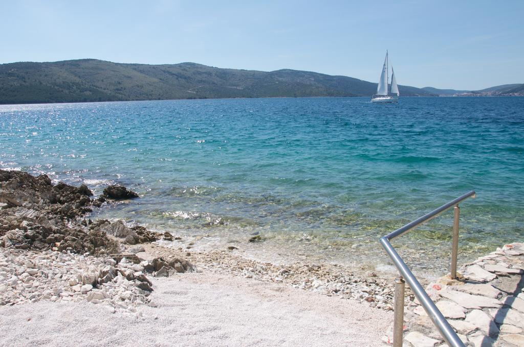Arka Trogir Apartments - Seget Vranjica Exterior foto